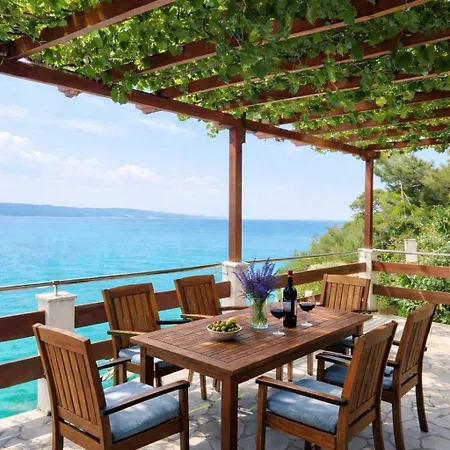 Apartament Intimate Nest On The For 2, Free Parking At The House Grabovac (Split-Dalmatia)